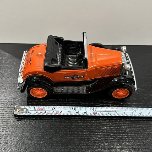 Harley-Davidson Vintage Die Cast Model Car 1929 Model A Roadster Coin Bank - Picture 8 of 8